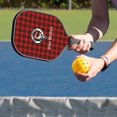 How to swing a pickleball paddle?