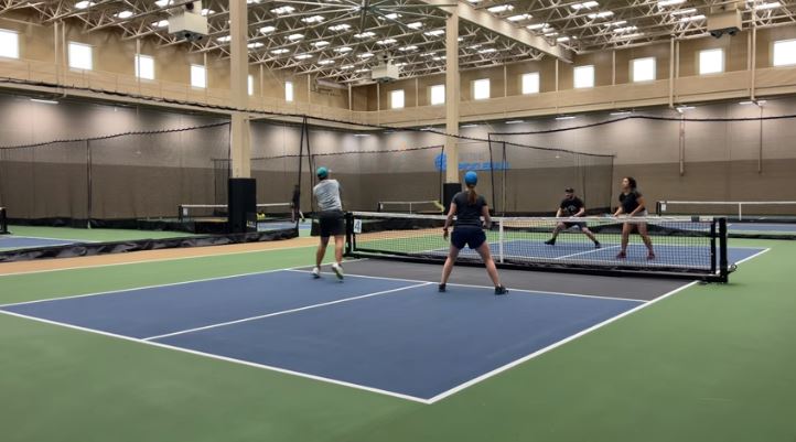 What pickleball paddles are banned?