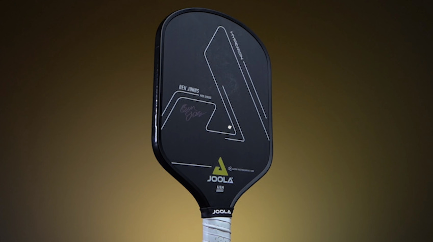 WHICH ONE IS THE BEST GRAPHITE VS FIBERGLASS PICKLEBALL PADDLES