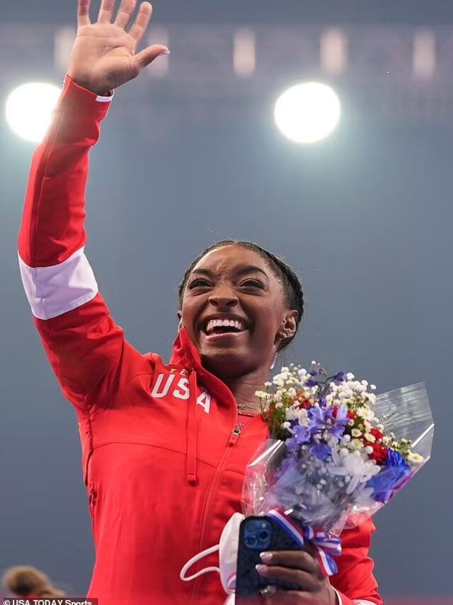 Simone Biles clinches spot on US world gymnastics championships team